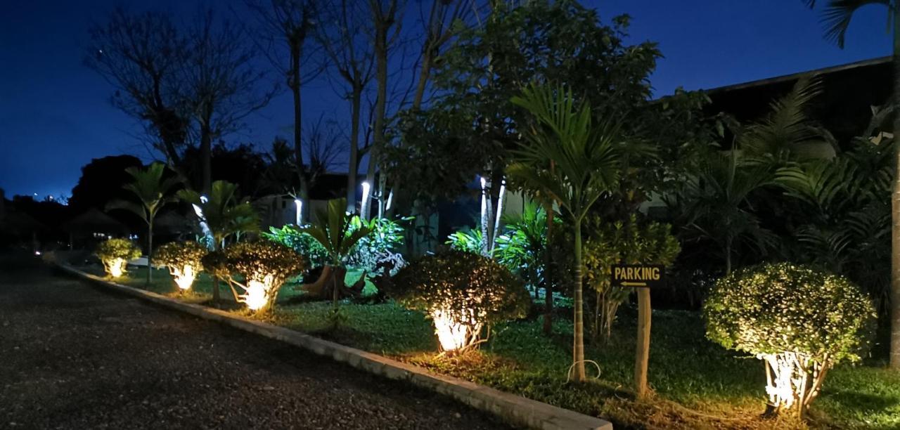 Luang Prabang Chanon Hotel Екстер'єр фото